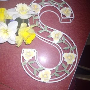 Metal Wire Letter "S" Monogram Wall Initial Wall Hanging